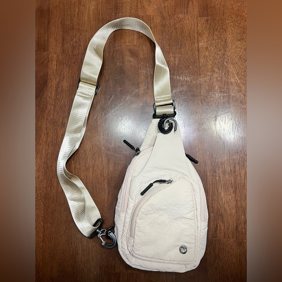 Westbronco travel crossbody sling bag cream color - Picture 1 of 6
